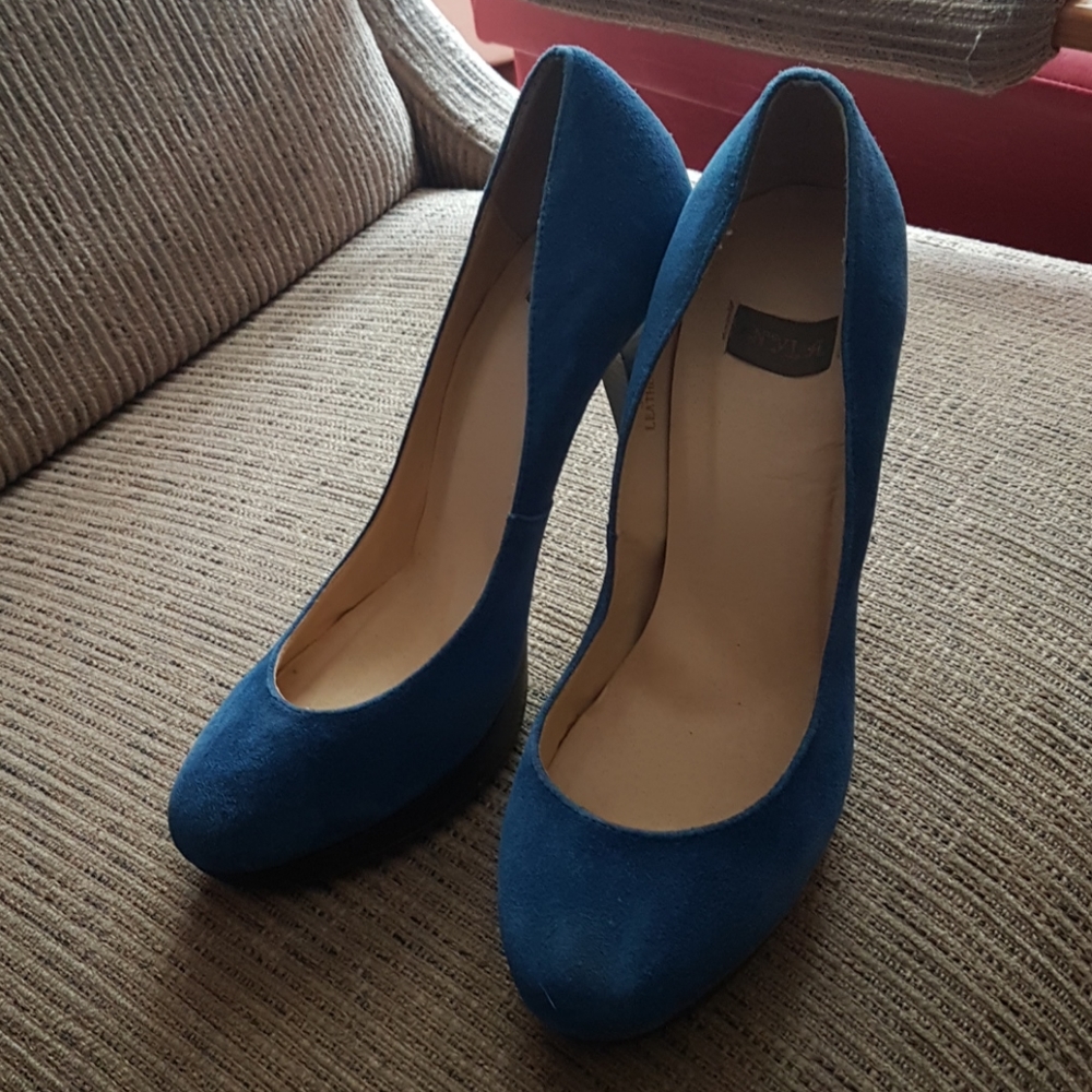 Extra high blue suede heels
